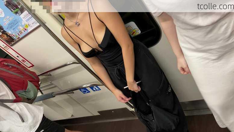  【再販】「再編集版」電車に巨乳の胸元全開痴女現る⁉